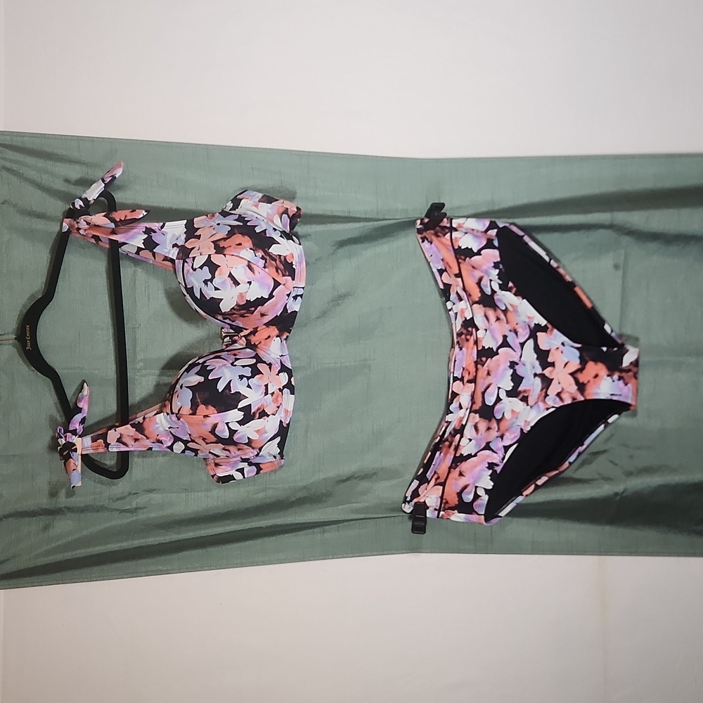 TIME AND TRU Bikini